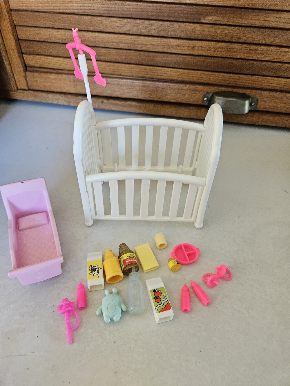 1994 Bedtime Kelly Crib And Accessories